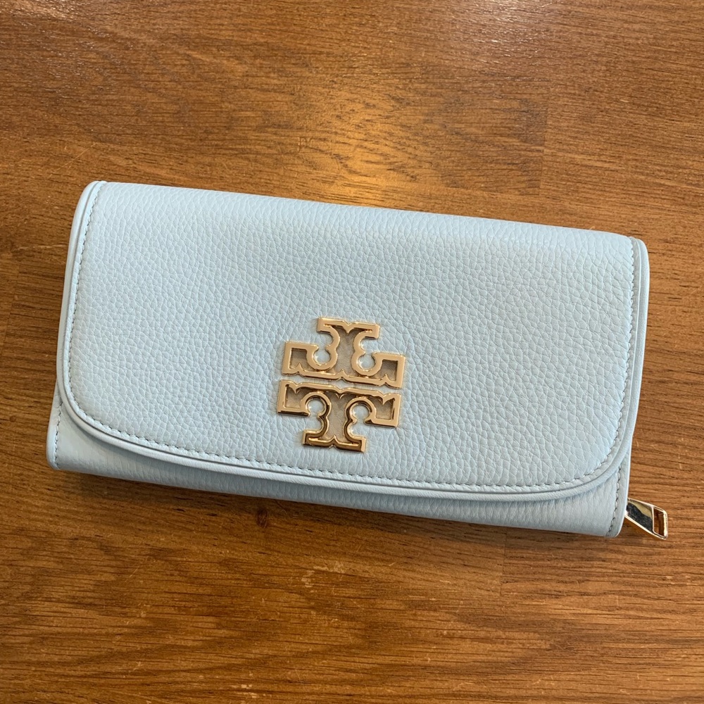 Tory Burch Britten Duo Envelope Wallet light blue